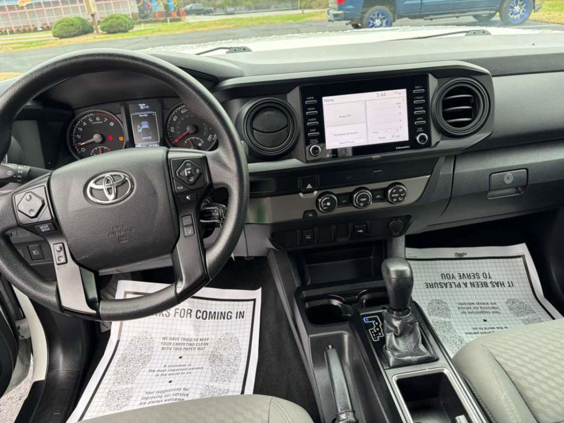 Used 2022 Toyota Tacoma SR w/ SR Convenience Package image 7