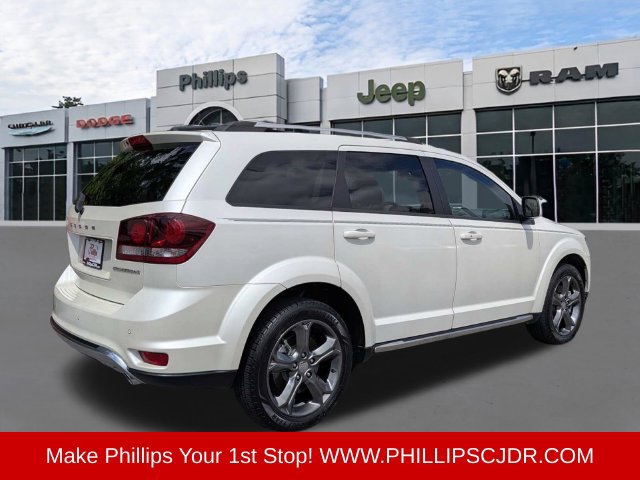 Used 2015 Dodge Journey Crossroad w/ Flexible Seating Group FWD image 3
