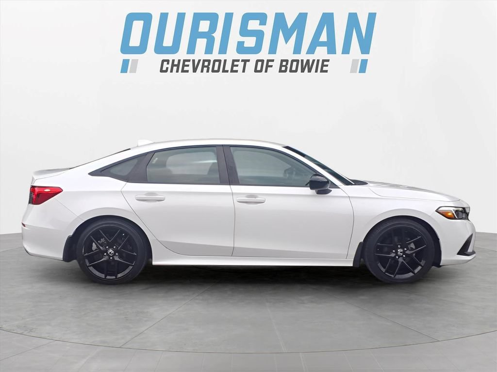 Used 2023 Honda Civic Sport image 2