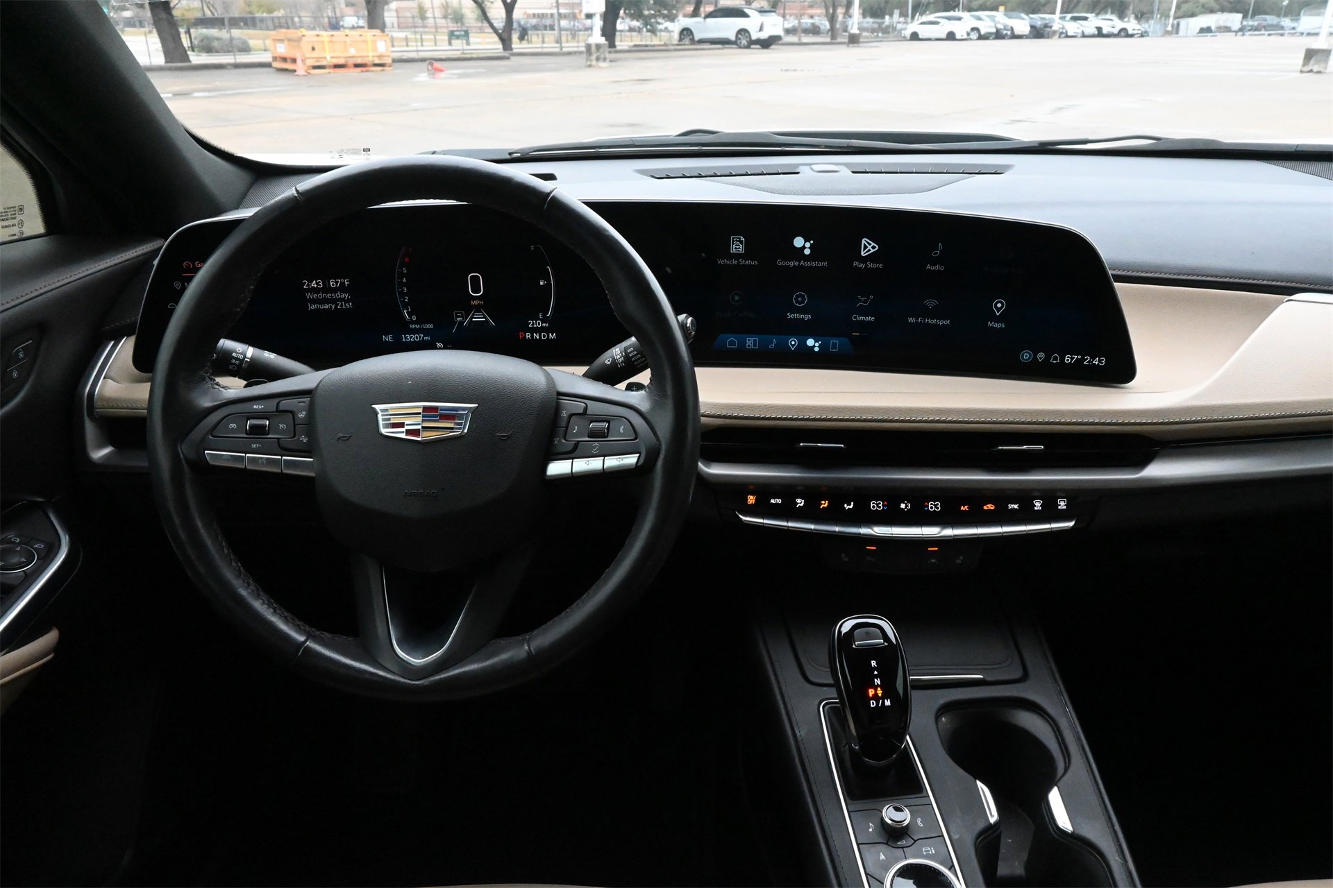 Certified 2024 Cadillac XT4 Luxury w/ Cold Weather Package image 9