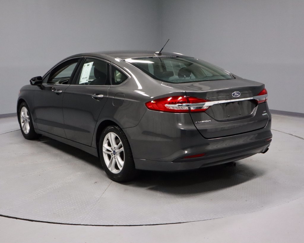 Used 2018 Ford Fusion SE FWD image 10