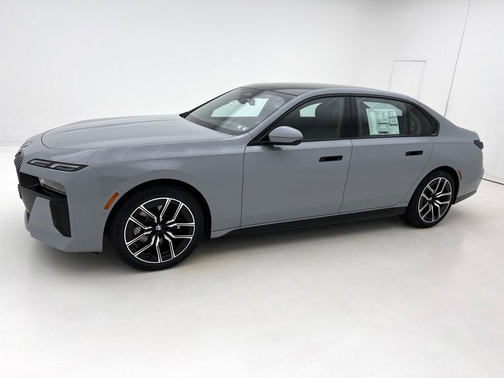 New 2026 BMW 740i xDrive w/ Premium Package video 2
