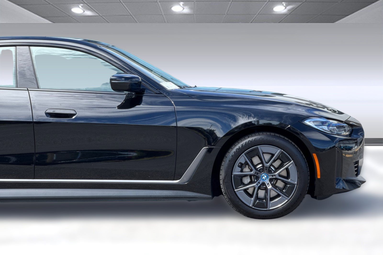 Used 2023 BMW i4 eDrive35 w/ Premium Package RWD image 34
