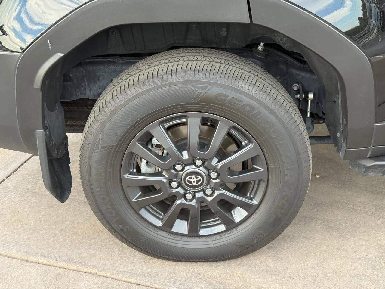 Certified 2025 Toyota Land Cruiser image 7