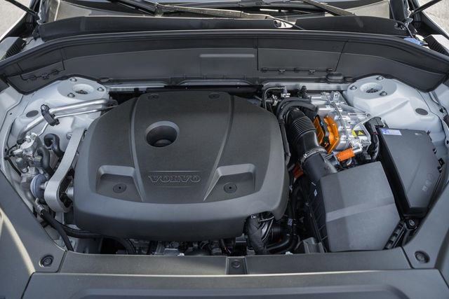 New 2026 Volvo XC90 T8 Plus w/ Protection Package Premier image 19