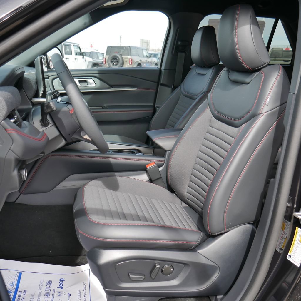 New 2026 Ford Explorer ST-Line image 4