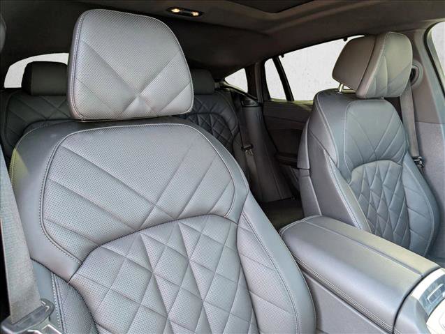 Certified 2025 BMW X6 M60i w/ Executive Package AWD/4WD image 19