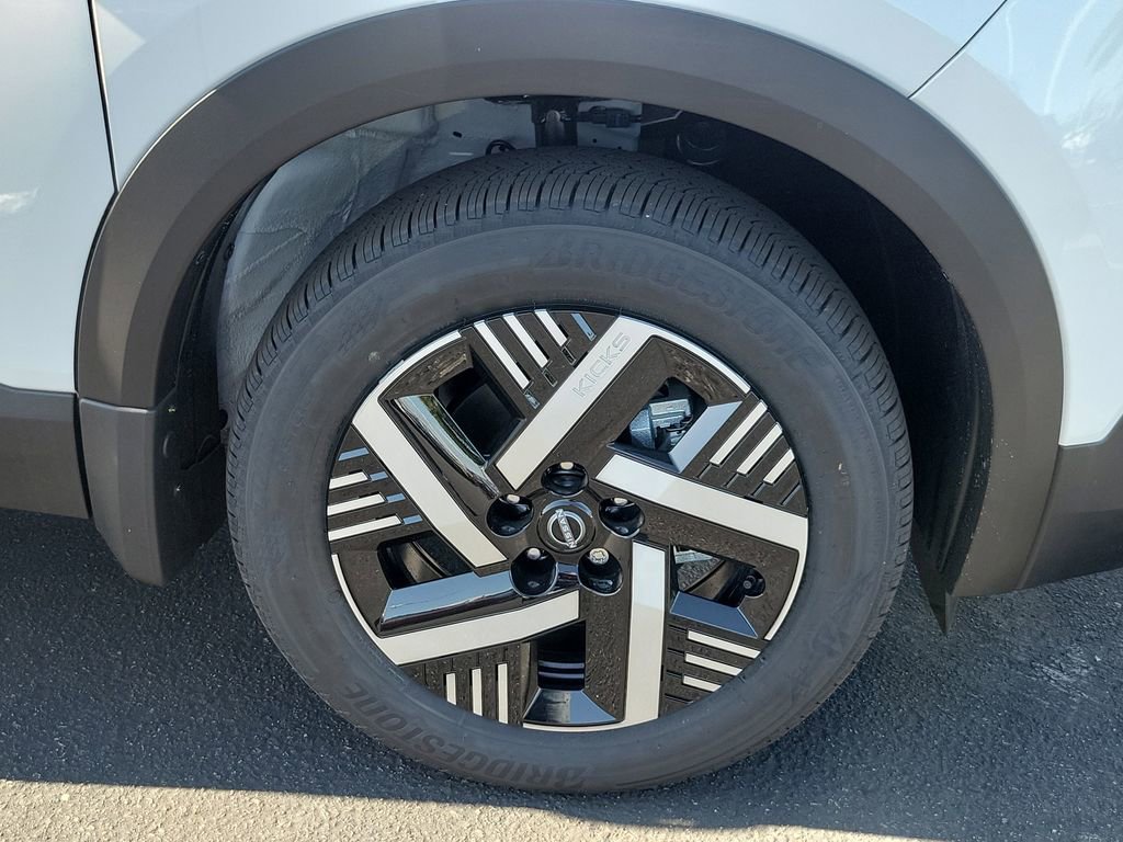New 2026 Nissan Kicks SV w/ SV Premium Package image 17
