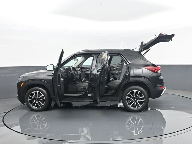 Used 2025 Chevrolet TrailBlazer LT image 30