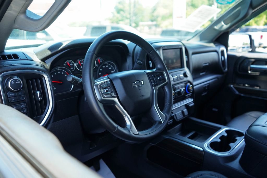 Used 2021 Chevrolet Silverado 1500 LT Trail Boss w/ Convenience Package II AWD/4WD image 6