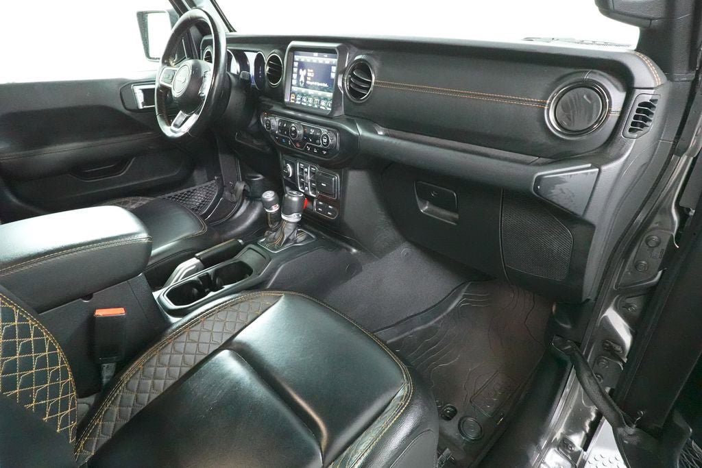 Used 2021 Jeep Wrangler Unlimited Sahara AWD/4WD image 32
