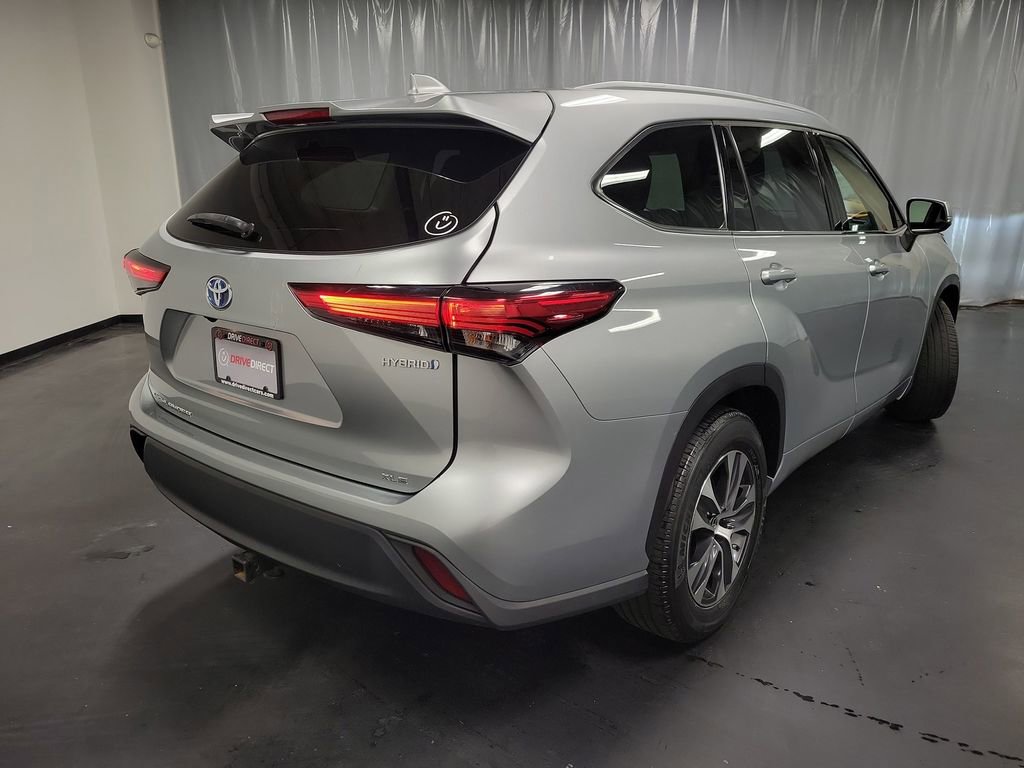 Used 2022 Toyota Highlander XLE FWD image 8