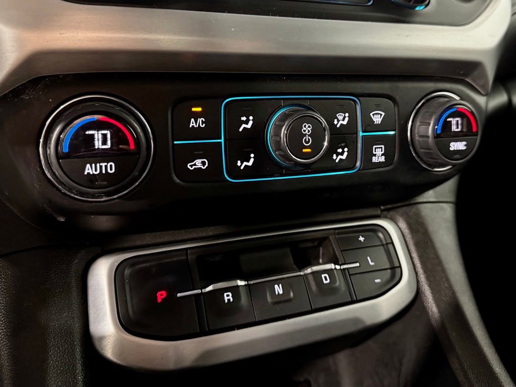 Used 2022 GMC Acadia SLE image 19