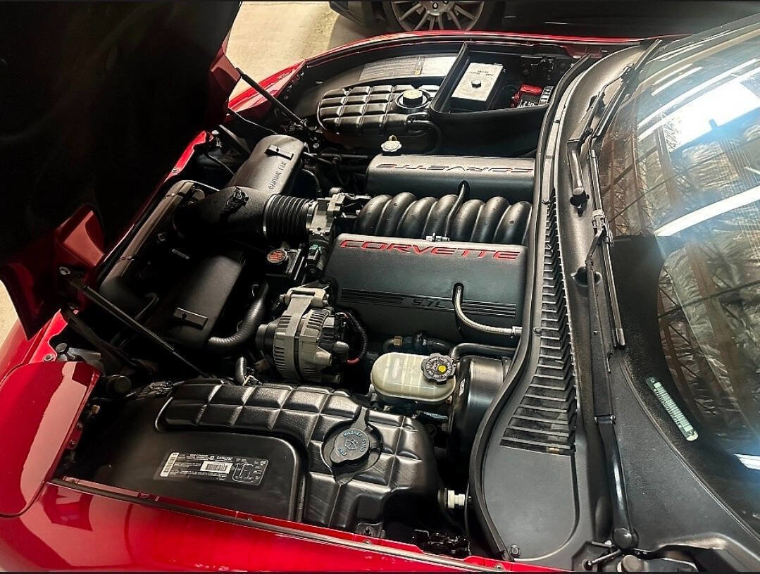 Used 2001 Chevrolet Corvette Convertible w/ Preferred Equipment Group2 image 24