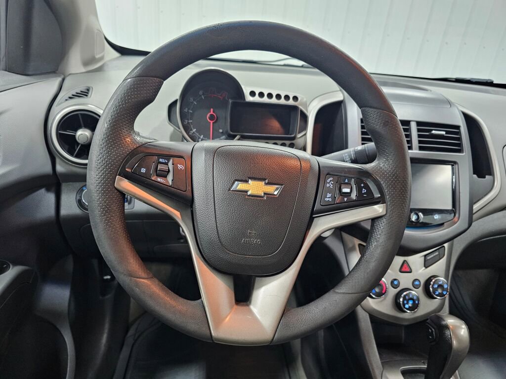 Used 2013 Chevrolet Sonic LT image 18
