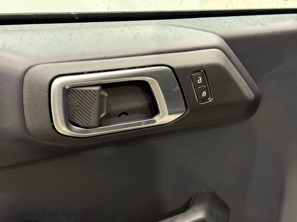 New 2025 Ford Bronco Outer Banks AWD/4WD image 16