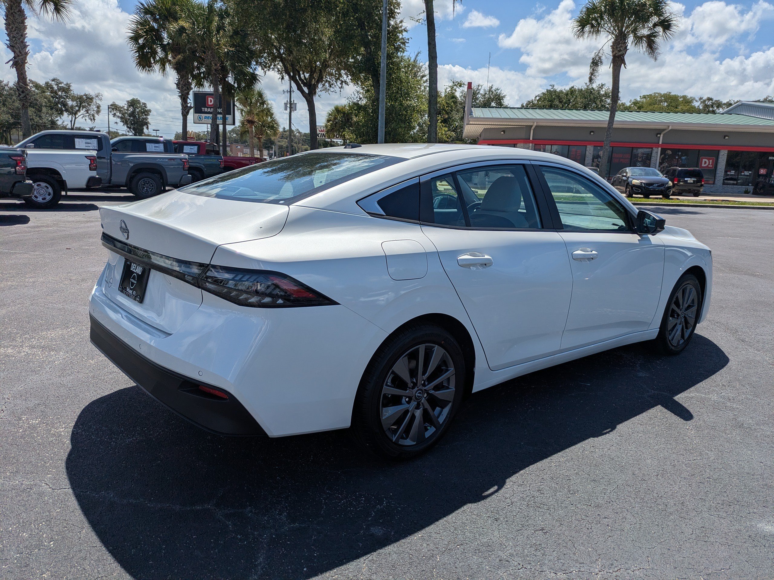 New 2027 Nissan Sentra SL FWD image 4