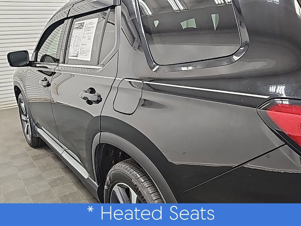 Used 2023 Honda Pilot Touring image 7
