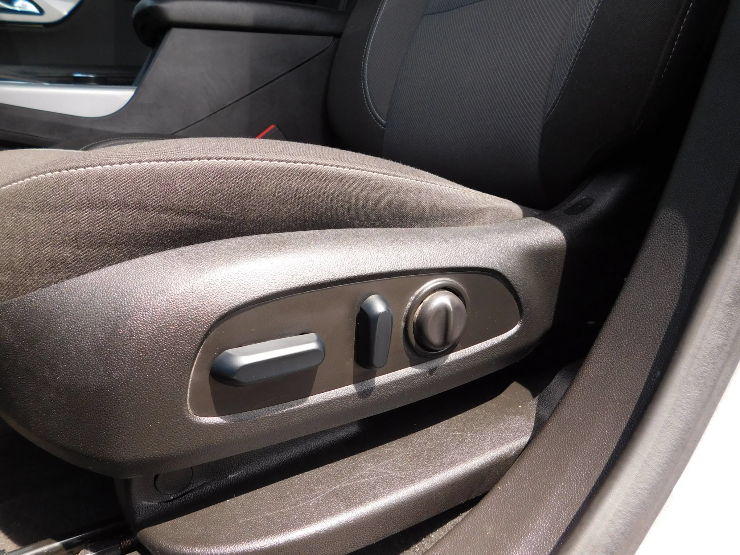 Used 2024 Chevrolet Blazer LT w/ Convenience Package FWD image 13