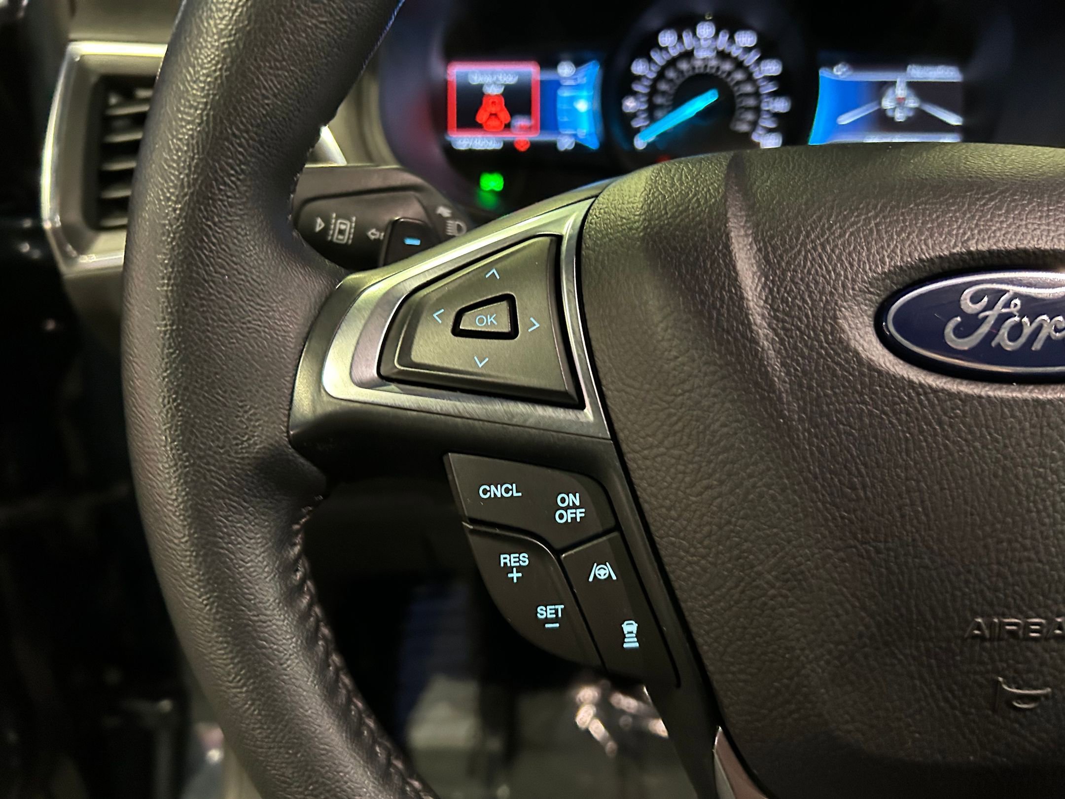 Used 2024 Ford Edge Titanium w/ Titanium Elite Package image 14