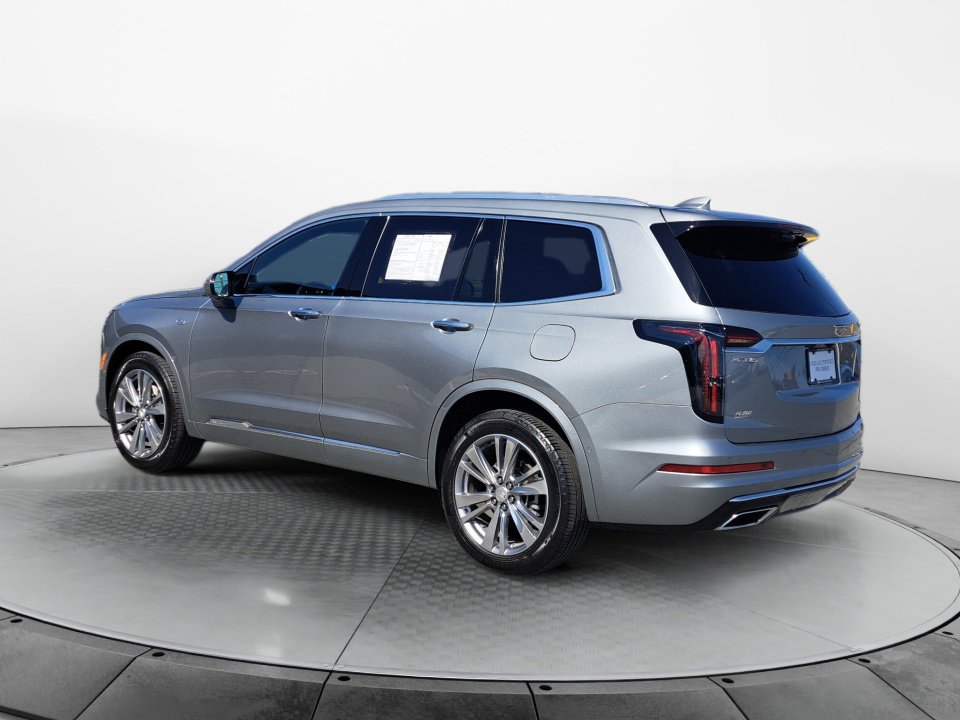 Certified 2024 Cadillac XT6 Premium Luxury w/ Technology Package FWD image 5