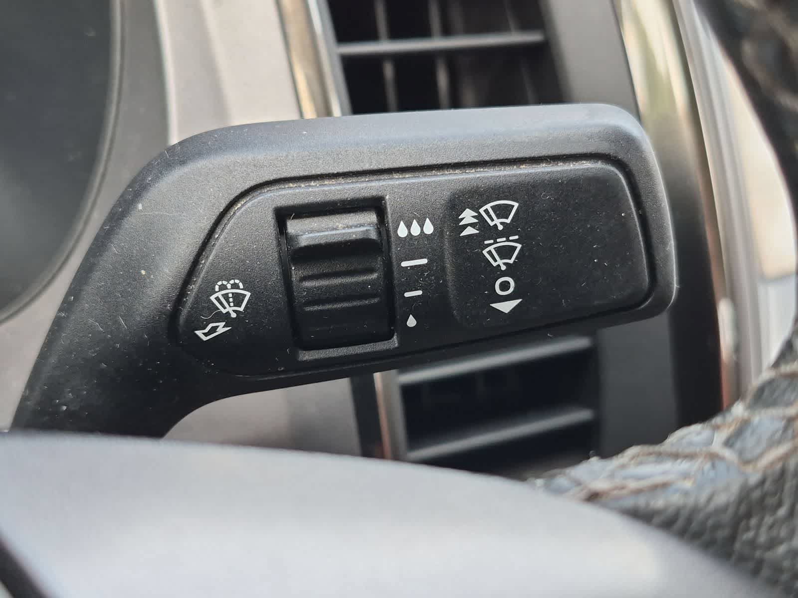 Used 2021 Ford Ranger XLT w/ Equipment Group 302A High AWD/4WD image 25