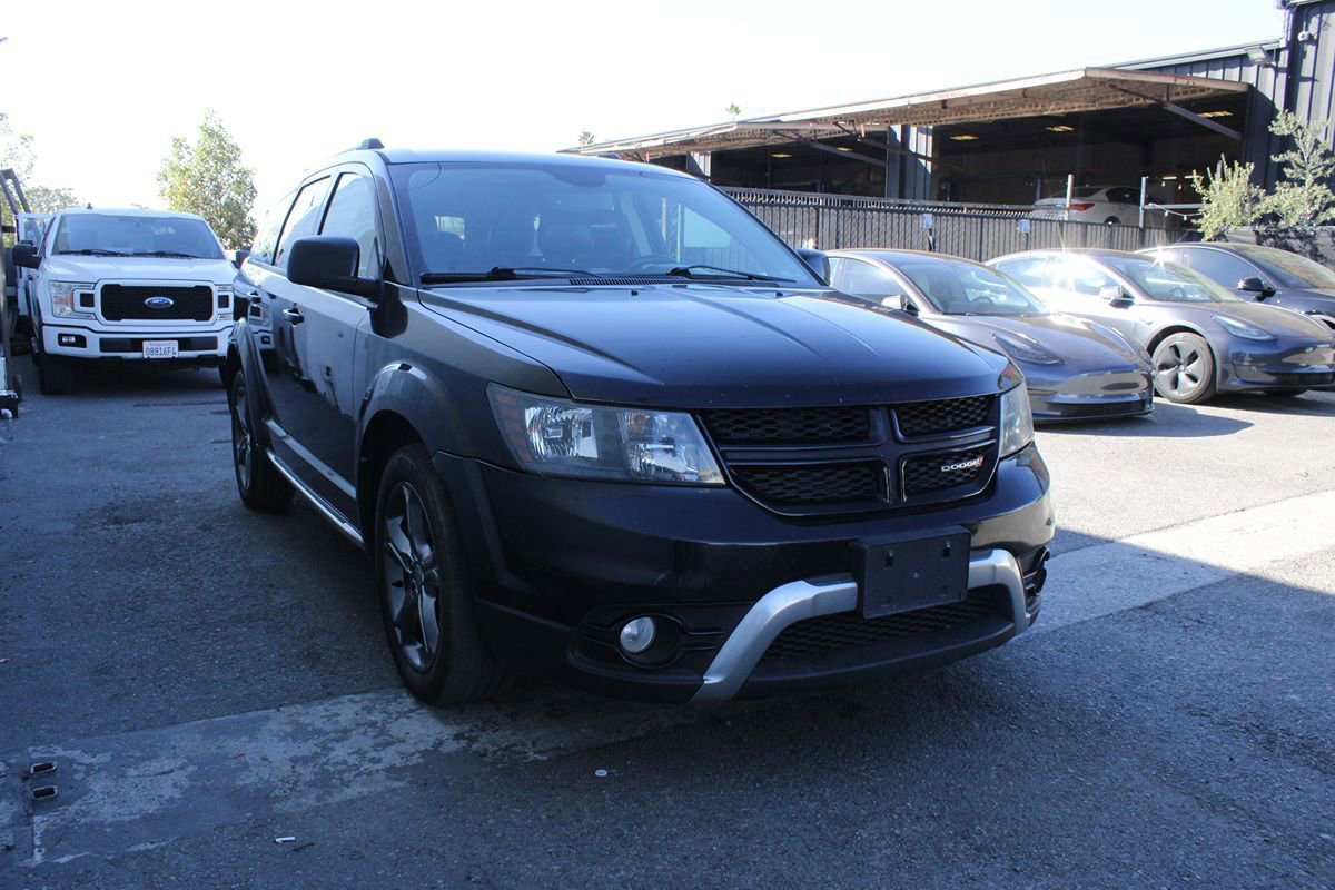 Used 2015 Dodge Journey Crossroad w/ Flexible Seating Group