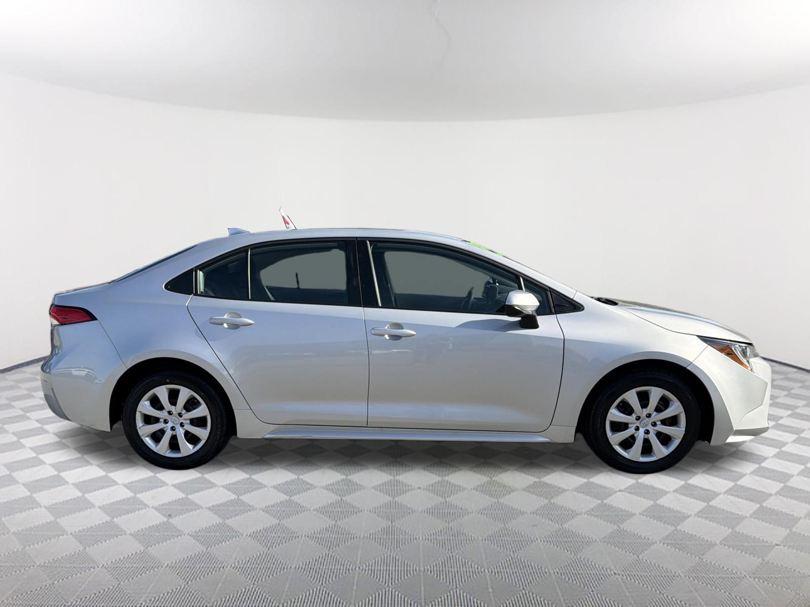 Certified 2025 Toyota Corolla LE w/ Convenience Package FWD image 18