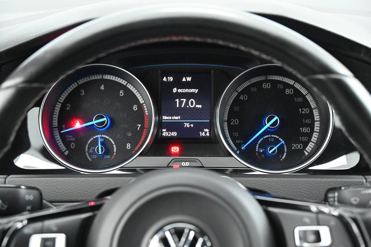 Used 2017 Volkswagen Golf R 4-Door AWD/4WD image 27
