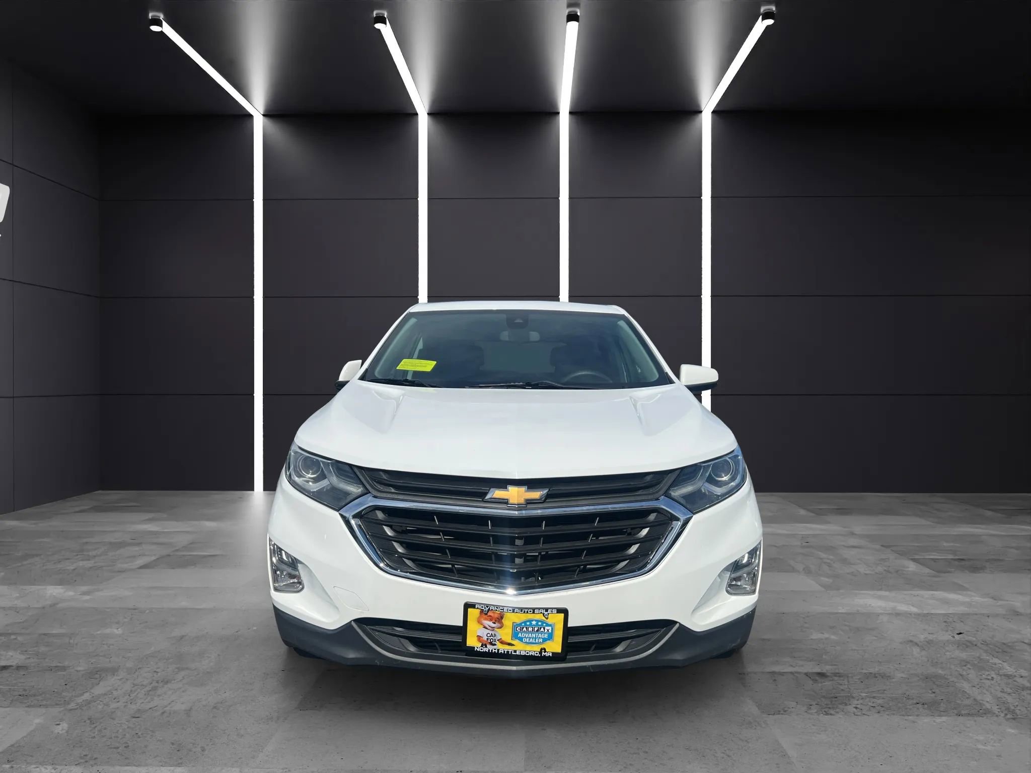 Used 2020 Chevrolet Equinox LT image 2