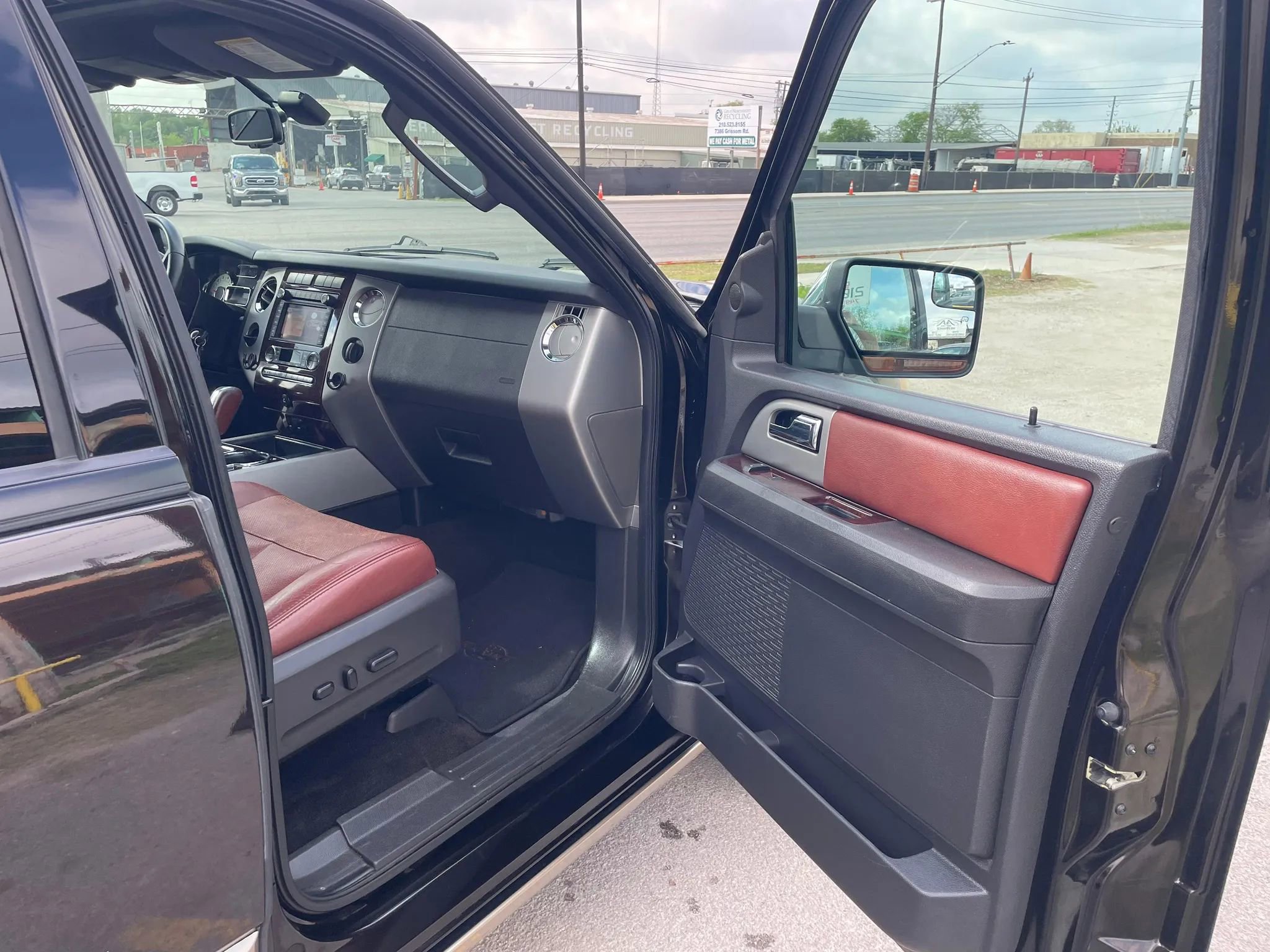 Used 2013 Ford Expedition EL King Ranch image 9