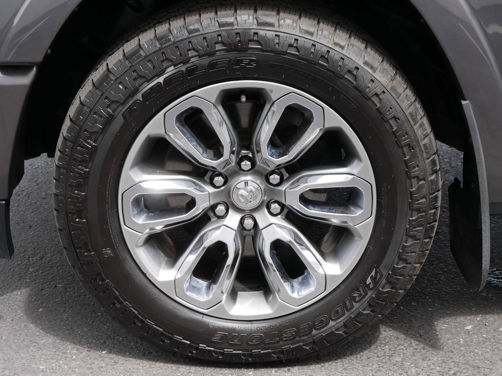 Used 2019 RAM 1500 Laramie w/ Sport Appearance Package AWD/4WD image 12