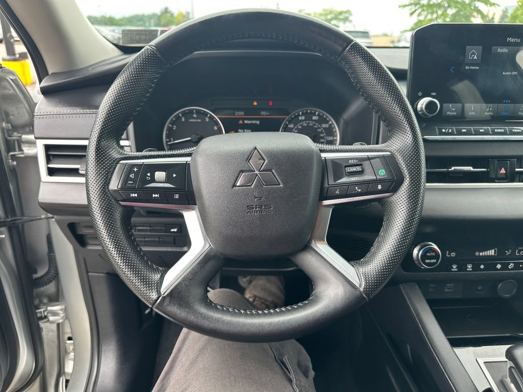 Used 2024 Mitsubishi Outlander SE AWD/4WD image 15
