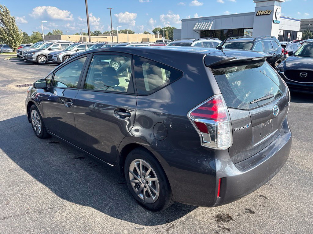 Used 2017 Toyota Prius V Two FWD image 5