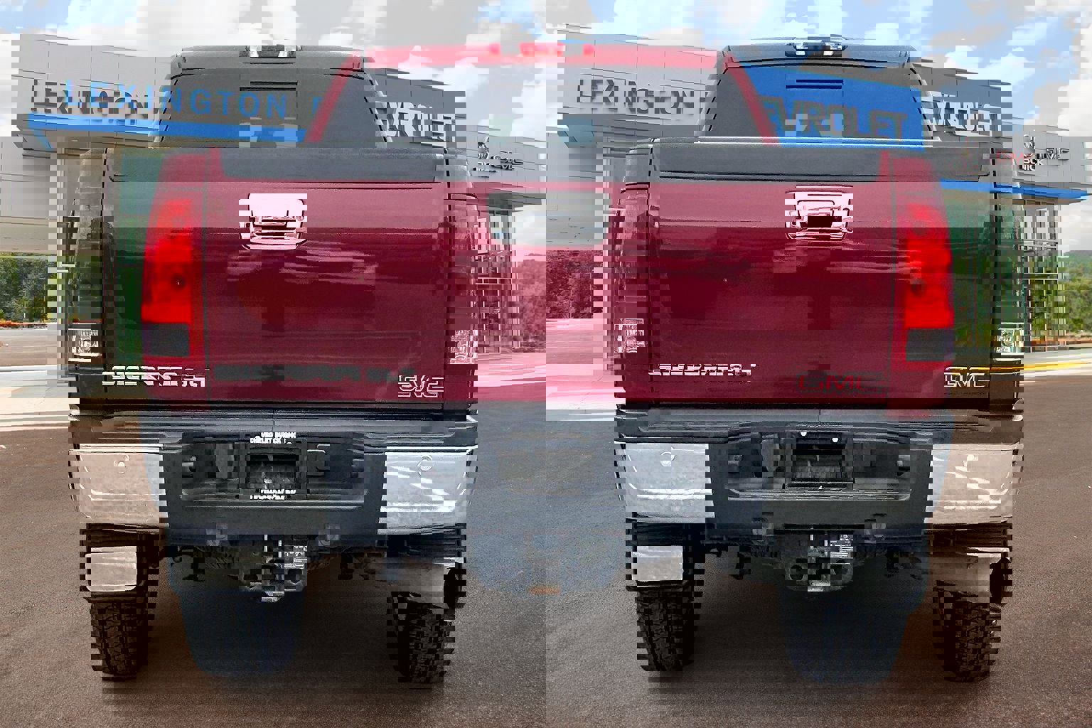 Used 2014 GMC Sierra 2500 SLT w/ SLT Convenience Package image 4