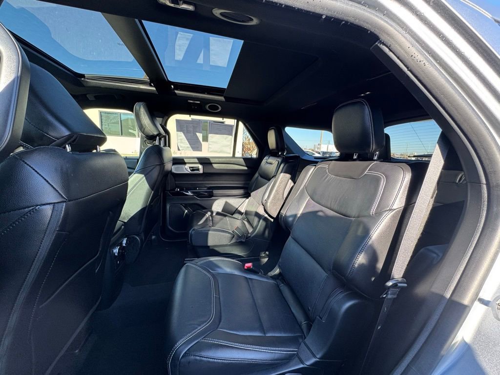 Used 2022 Ford Explorer ST w/ ST Street Pack image 31