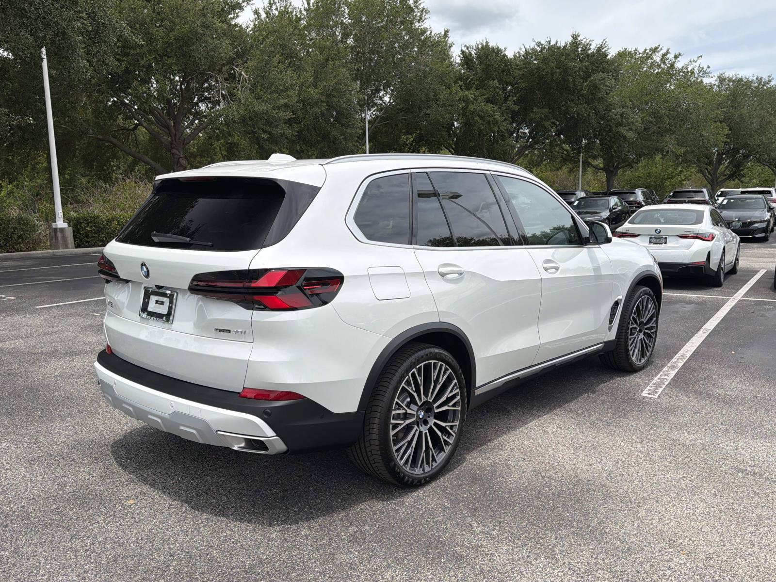 New 2026 BMW X5 sDrive40i w/ Climate Comfort Package RWD image 4
