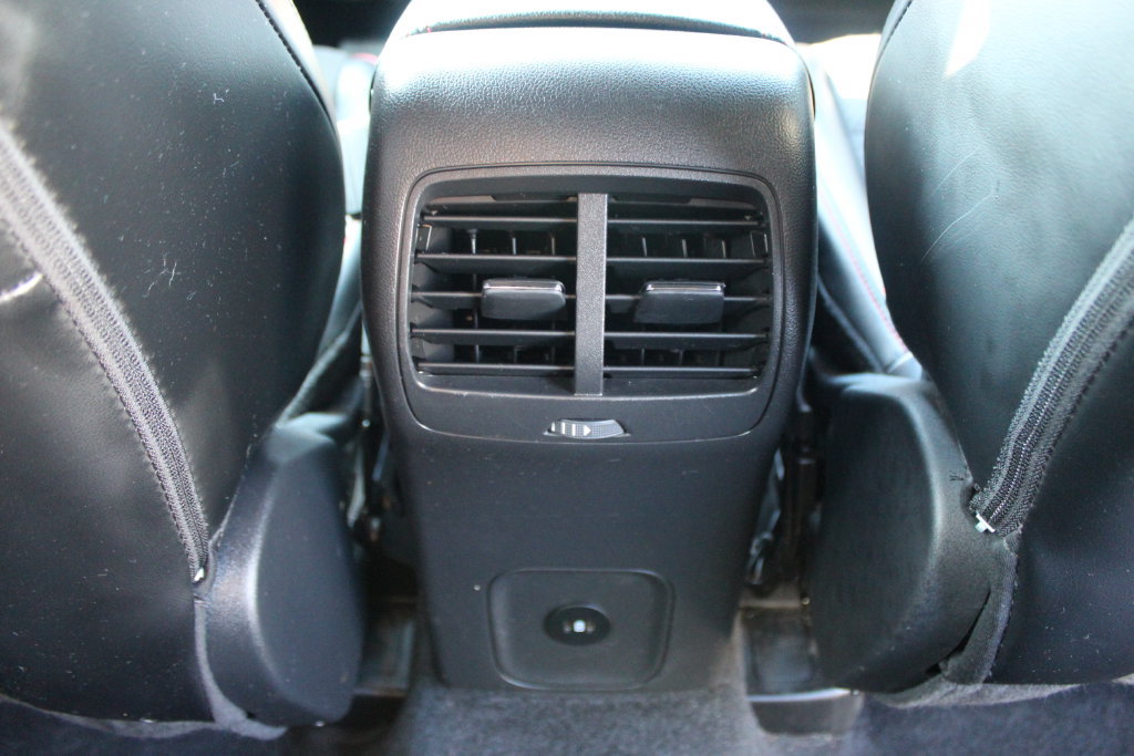 Used 2024 Ford Escape ST-Line w/ Tech Pack #1 FWD image 17