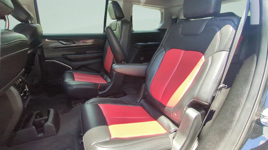 Used 2021 Jeep Grand Cherokee L Laredo w/ Luxury Tech Group I RWD image 10