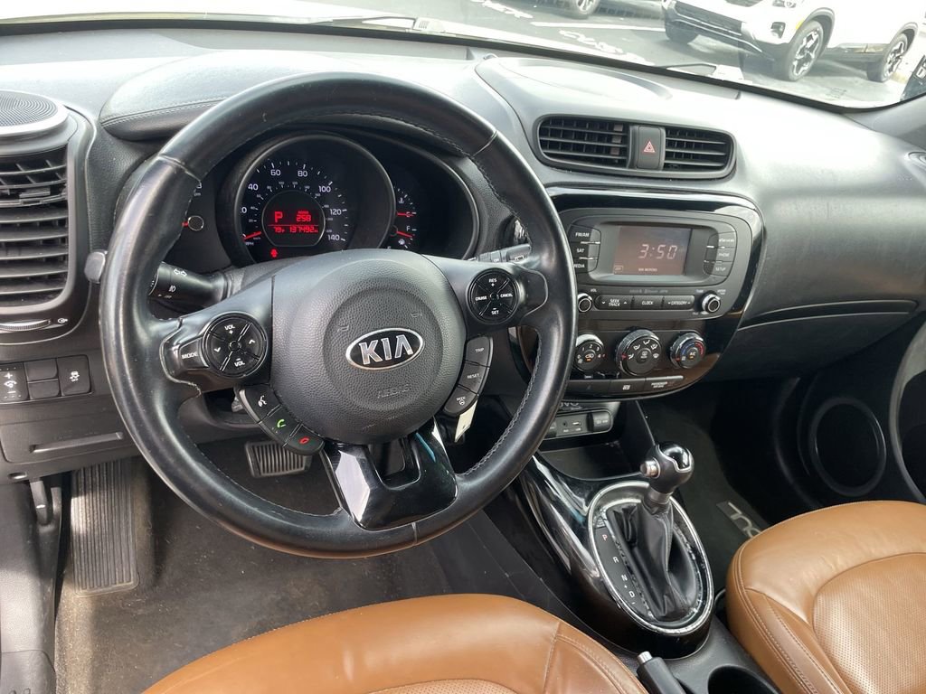 Used 2015 Kia Soul ! w/ Umber Package 1 FWD image 9