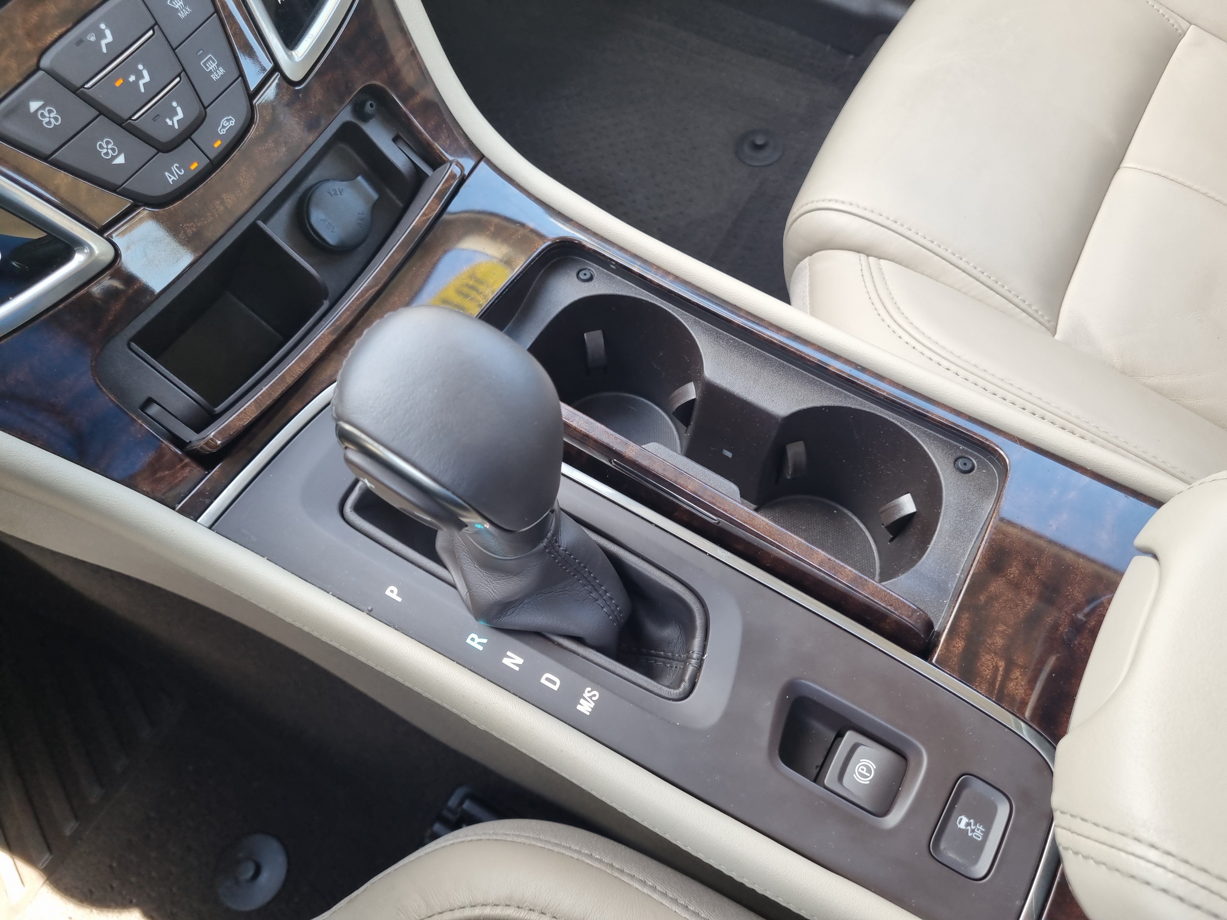 Used 2014 Buick LaCrosse Leather FWD image 33