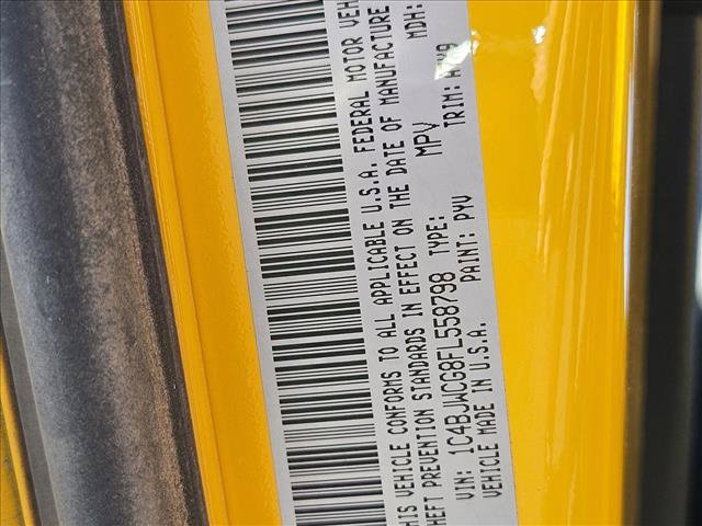 Used 2015 Jeep Wrangler Rubicon w/ Power Convenience Group image 16