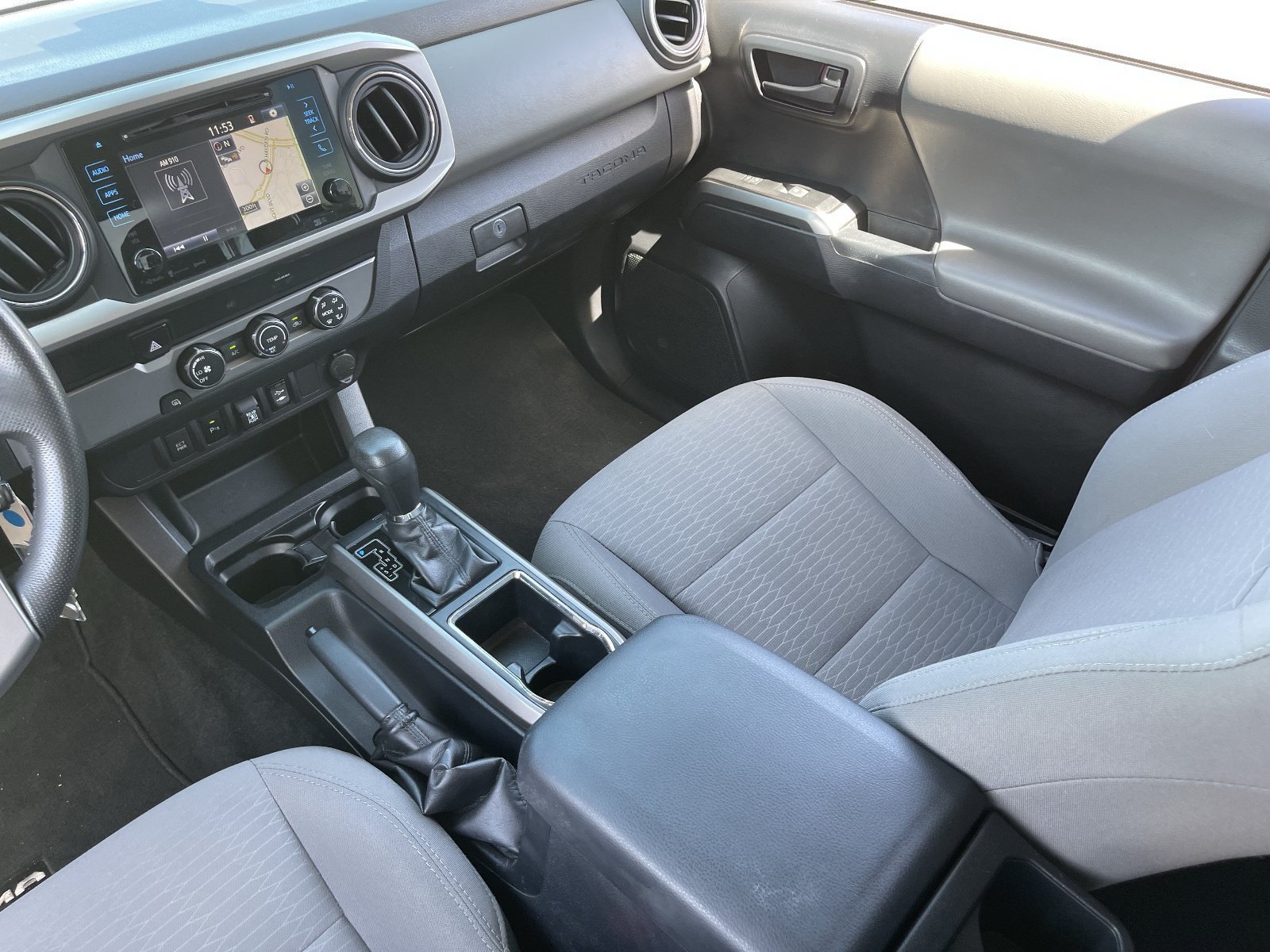Used 2019 Toyota Tacoma SR5 RWD image 17
