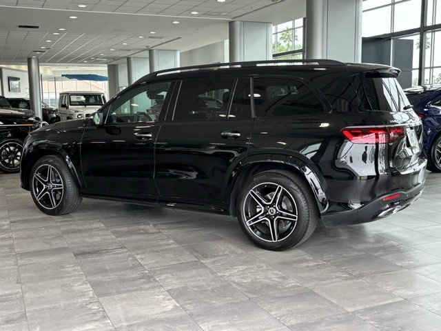 Used 2025 Mercedes-Benz GLS 450 4MATIC image 5