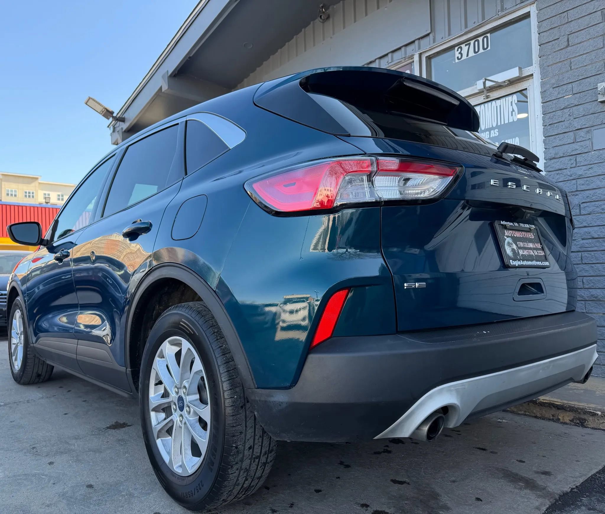 Used 2020 Ford Escape SE image 5