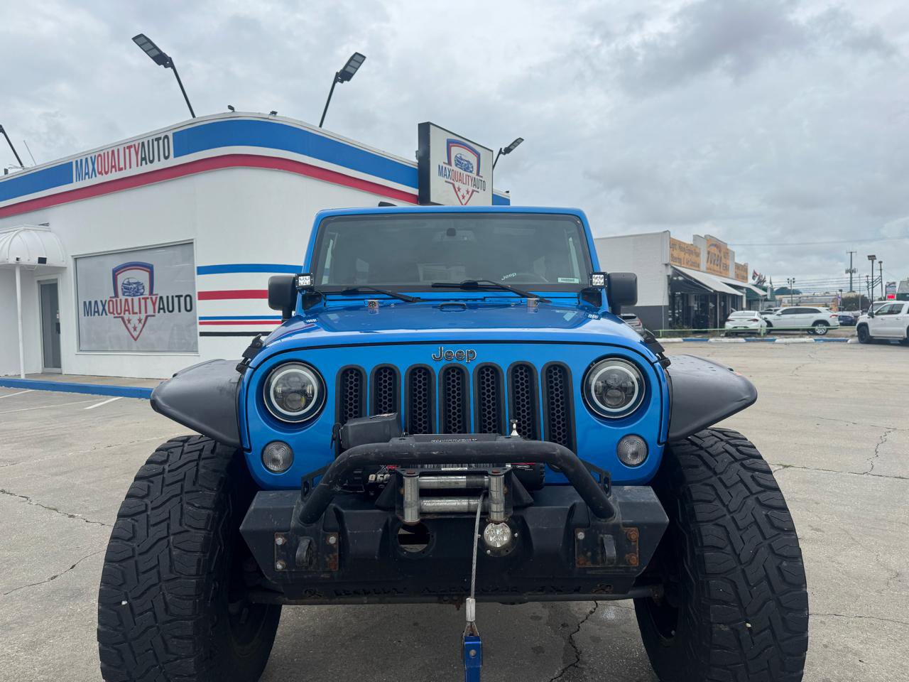 Used 2015 Jeep Wrangler Unlimited Sahara w/ Connectivity Group AWD/4WD image 12
