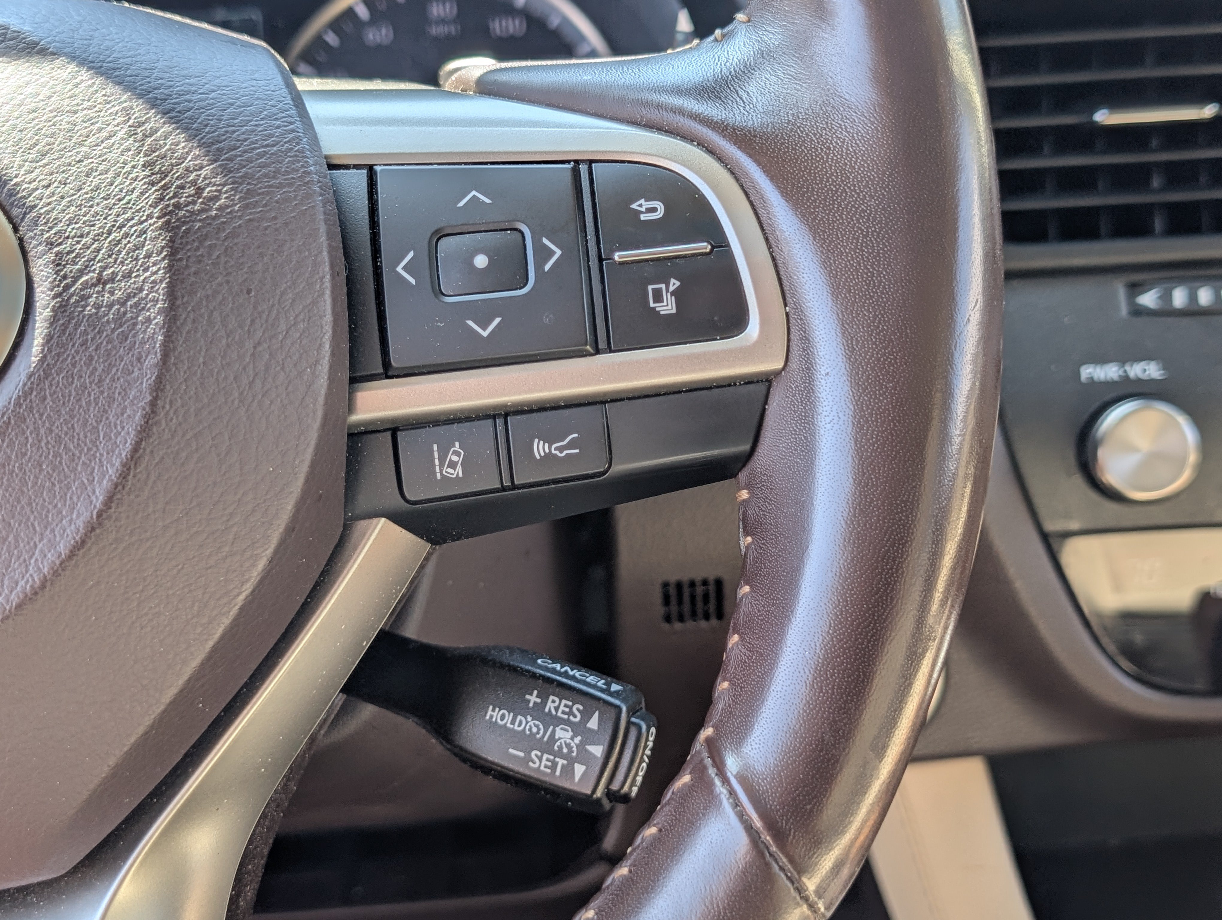 Used 2020 Lexus RX 450h AWD w/ Premium Package image 25