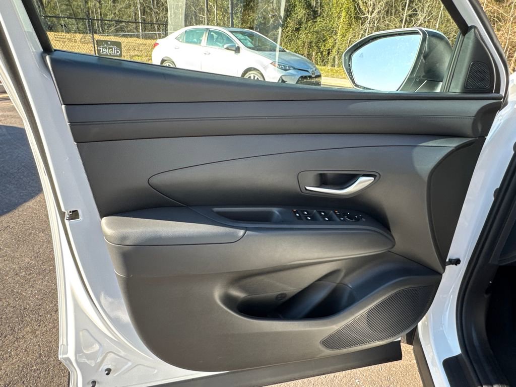 New 2026 Hyundai Tucson SE image 9