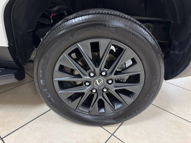 Used 2024 Lexus GX 550 w/ Cold Area Package AWD/4WD image 26