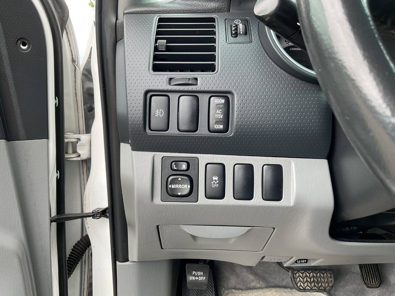 Used 2011 Toyota Tacoma PreRunner w/ TRD Sport Pkg RWD image 16